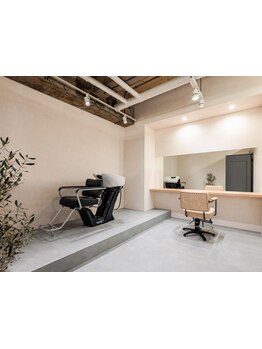 人気スタイリストが集結した実力派サロン◆こだわりの商材と技術力で、髪のお悩みを解決して理想の美髪へ―