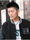 メンズ ジェルでシャープに仕上げるツーブロックショート