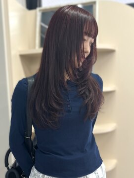 イロウ 天神大名店(IROW) カシスラベンダー レイヤーカット 顔周りレイヤー 艶髪 20代