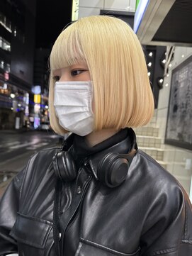 ヘアーアンドメイク ビス(HAIR&MAKE bis) 金髪ボブ◎【咲 奈】