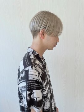 エクラヘア(ECLAT HAIR) センターパート×ホワイトベージュ