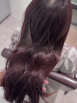 アイノア シノン 神保町(AInoa sinon) 同じ色でも艶があるだけで印象は変わる/暖色系カラー