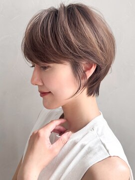 アグノス 青山(Agnos) 薄めバングサイドバングくびれヘアモテ髪レイヤーカット艶感
