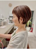 前髪短めショートヘア