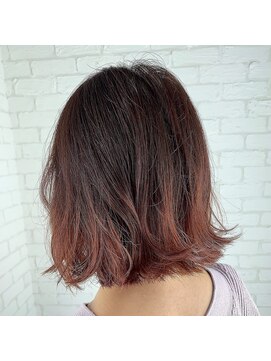 ラヴリア クルメ(LOVERIA KURUME) ≪LOVERIA KURUME/久留米≫個性的グラデーションカラーボブ