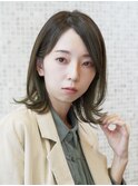 小顔カット　外ハネ　ボブルフ　オリーブベージュ