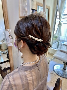 ロカット サロン(Roquat Salon) ロングシニヨンアップアレンジ【ヘアアレンジ/立川/立川南】