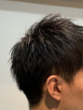 クローバー(CLOVER) 甘めツーブロックショート