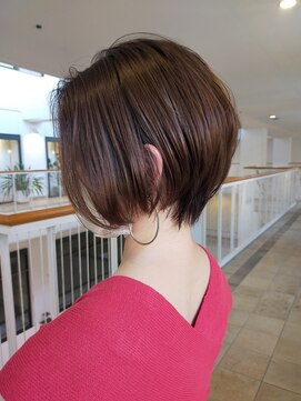 ビュートリアム 神戸(BEAUTRIUM) 耳掛けショート/ベージュ/ひし形シルエット/20代/30代/40代/