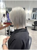 切りっぱなしボブ×ホワイト