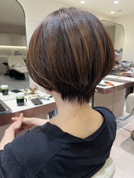 クララ 守谷店(CLALA) くびれショート×カーキーアッシュ!