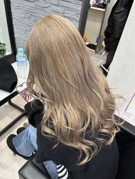 ジゼル 小倉(GiseL) ギャルブロンド　かじ