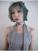 くすみグリーン、ボブ
