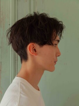 緩めアップバングパーマ