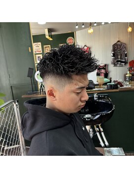 ゴートファミリー 川口(G.O.A.T FAMILY) フェードピンツイストカール