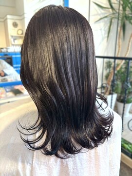 ベルメール ヘアー(Belle mer hair) 艶髪カラー 髪質改善 ミディアムレイヤー 外ハネ 20代 30代