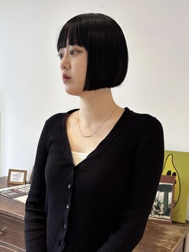 ヘアーアイストゥーレ(HAIR ICI TRE) ぷつっとミニボブ×ダークカラーでモード秋