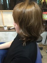 フィン(FiN by allure)&nbsp;【池袋の髪質改善専門店FiN by allure】明るめ切りっぱミディ☆