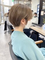 ジーニー 横浜(giinii)&nbsp;大人可愛い20代30代丸みハンサムショート_ベージュ【横浜】渋谷