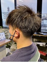 ユーリ(JUURI)&nbsp;ツーブロ刈り上げスタイル