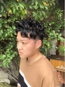 アクアマリン8810 ハチハチイチゼロ(AQUA MARINE 8810) 束感ショート/ハイライト/波巻き/マッシュパーマ/北習志野