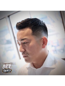 エーピーティートアウエスト(APT. TOR WEST) crew cut