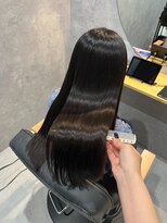 リル(LiLu)&nbsp;大人可愛い艶髪☆縮毛矯正