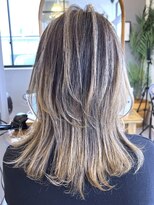 ブレイズヘアー(BLAZEhair) 【ウルフスタイル】脱白髪染めバレイヤージュ×ブリーチ1回