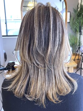 ブレイズヘアー(BLAZEhair) 【ウルフスタイル】脱白髪染めバレイヤージュ×ブリーチ1回