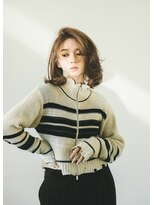 マスタード(MASTARD)&nbsp;美髪イメチェンホワイトブロンド外ハネボブ ウルフカット