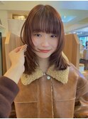 ミディアム　レイヤー　似合わせ　顔周り　暖色カラー　