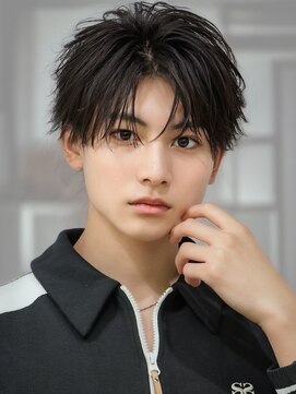 オーシャントーキョーウエスト 心斎橋 (OCEAN TOKYO WEST) フェザーパーマセンターパートショート