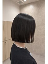 エルレ(Elure) 切りっぱなしボブ