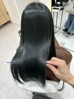 ジーナ 吉塚(Zina)&nbsp;艶髪 透明感 ダークアッシュ【福田れん】博多 吉塚 美容室