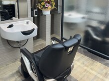 ヘアマーケット プラス 十条(hair market plus)の雰囲気（半個室のプライベート空間でリラックスできます[理容室/十条〕）