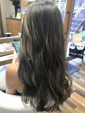 グッデイ ヘアー(GOOD DAY HAIR) 【GOOD DAY HAIR】《見せるハイライト×グレージュ》　下北沢