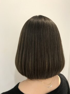 コム(com by neolive) ツヤ感ボブ2