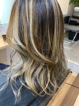 ニーナ 三軒茶屋(nina) バレイヤージュカラー!