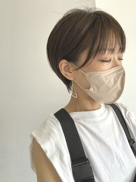 ナーナーナー モエ(Nana no moe) 耳かけ丸みショート