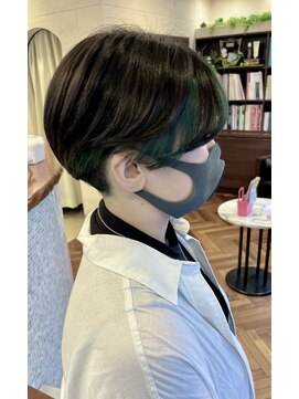 ファーレンピュアスウィート(fahren-pure-suite) センターパート刈り上げボブkhaki