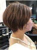 ショートボブ