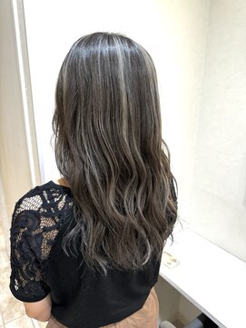 ヘアースペースブルーム リアン 岡町店(HAIR SPACE BLOOM Lien) ハイライトカラー