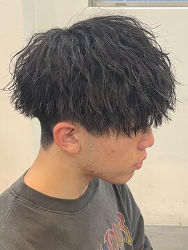 バース バイ ハピネス(BIRTH by happiness) 奈良men's緩め縦落ちツイストスパイラルパーマ刈り上げマッシュ