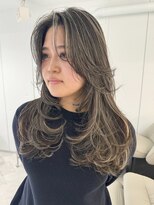 ノラ ウメダ(NORA UMEDA)&nbsp;レイヤーカット地毛ハイライト西海岸海外風カーテンバング