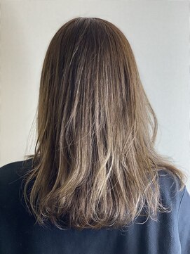 コーボ 柏(COVO) 【 COVO/かめ姉】大人かわいいゆるふわヌーディーベージュ