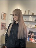 ホワイトグレージュ