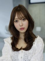 エインアンリー 明治神宮前(AIN.ANLY.)&nbsp;韓国ヘア顔周りレイヤー暗めミルクティーベージュグレージュ