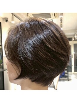 ラボトツカ(LABO totsuka)の写真/大人女性の白髪を自然にカバー。艶のある上品な仕上がりへ