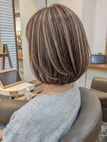 ヘアスタジオルース(HAIR STUDIO LUZ) 40代50代60代の大人ボブ/白髪ぼかしハイライト/堀江/北堀江