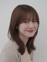 アンアミ オモテサンドウ(Un ami omotesando) くびれミディアムボブのハッシュカットに、シースルーバングとヘ